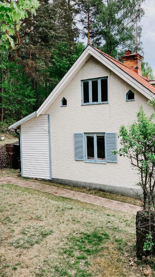 Charming House With Wood Stove Near Lake Virserum Extérieur photo