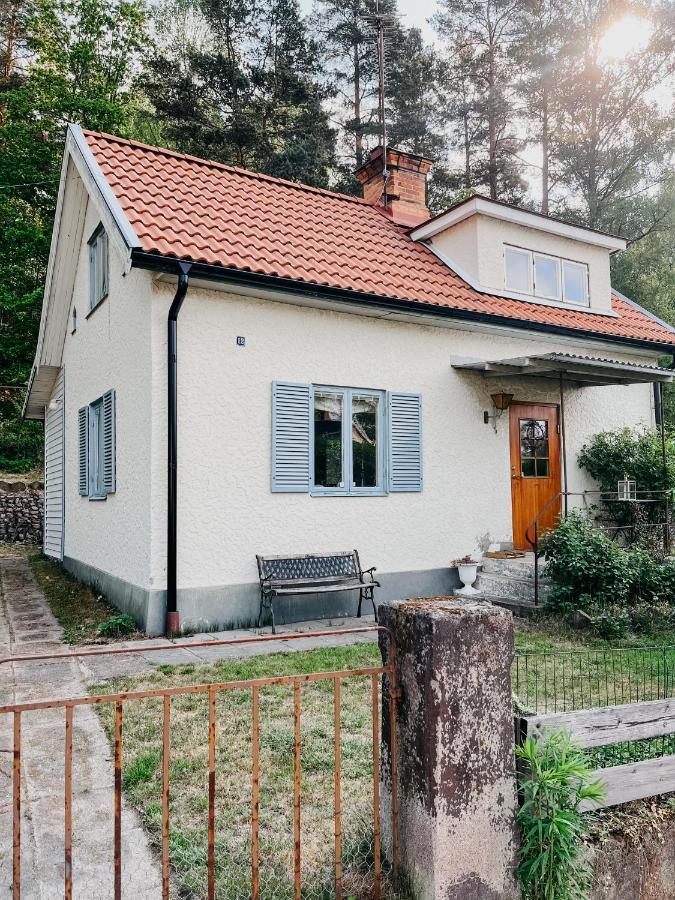 Charming House With Wood Stove Near Lake Virserum Extérieur photo