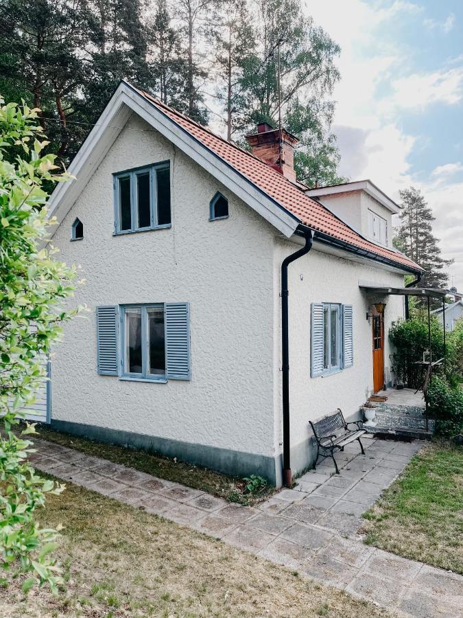 Charming House With Wood Stove Near Lake Virserum Extérieur photo